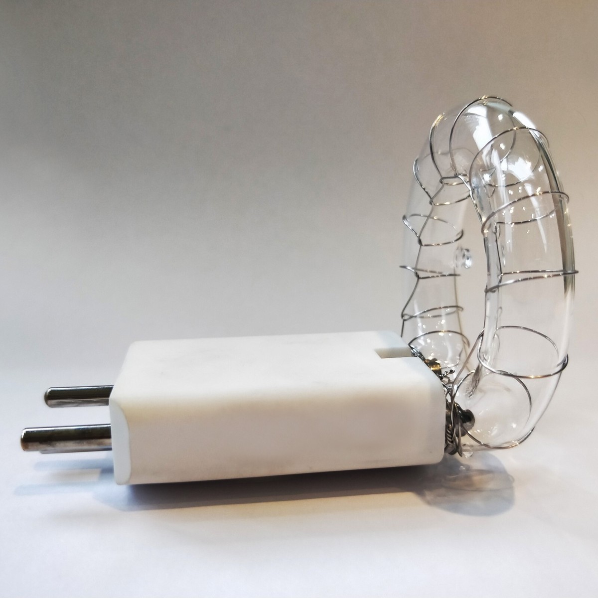 A Broncolor Pulso G Flash Head, Type 32 121.01-16, 3200J flash tube
