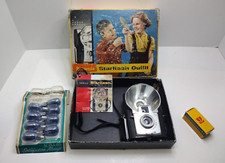 Vtg Kodak Brownie Starflash Outfit Camera in Original Box w/ 8 Bulbs - UNTESTED