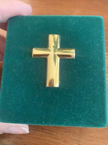 Rhinestone Cross Emerald & Diamond - Picture 3 of 4