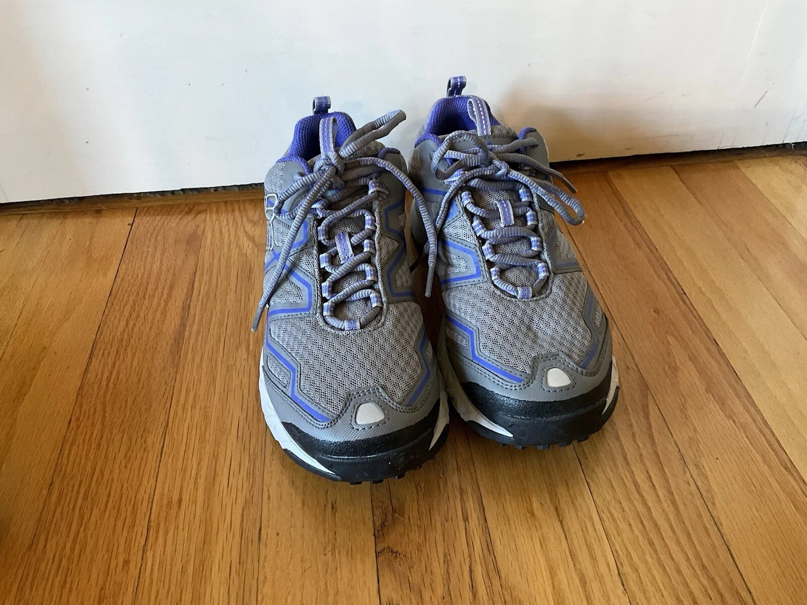New Columbia gray and purple Omni tech hiking shoes size 8.5