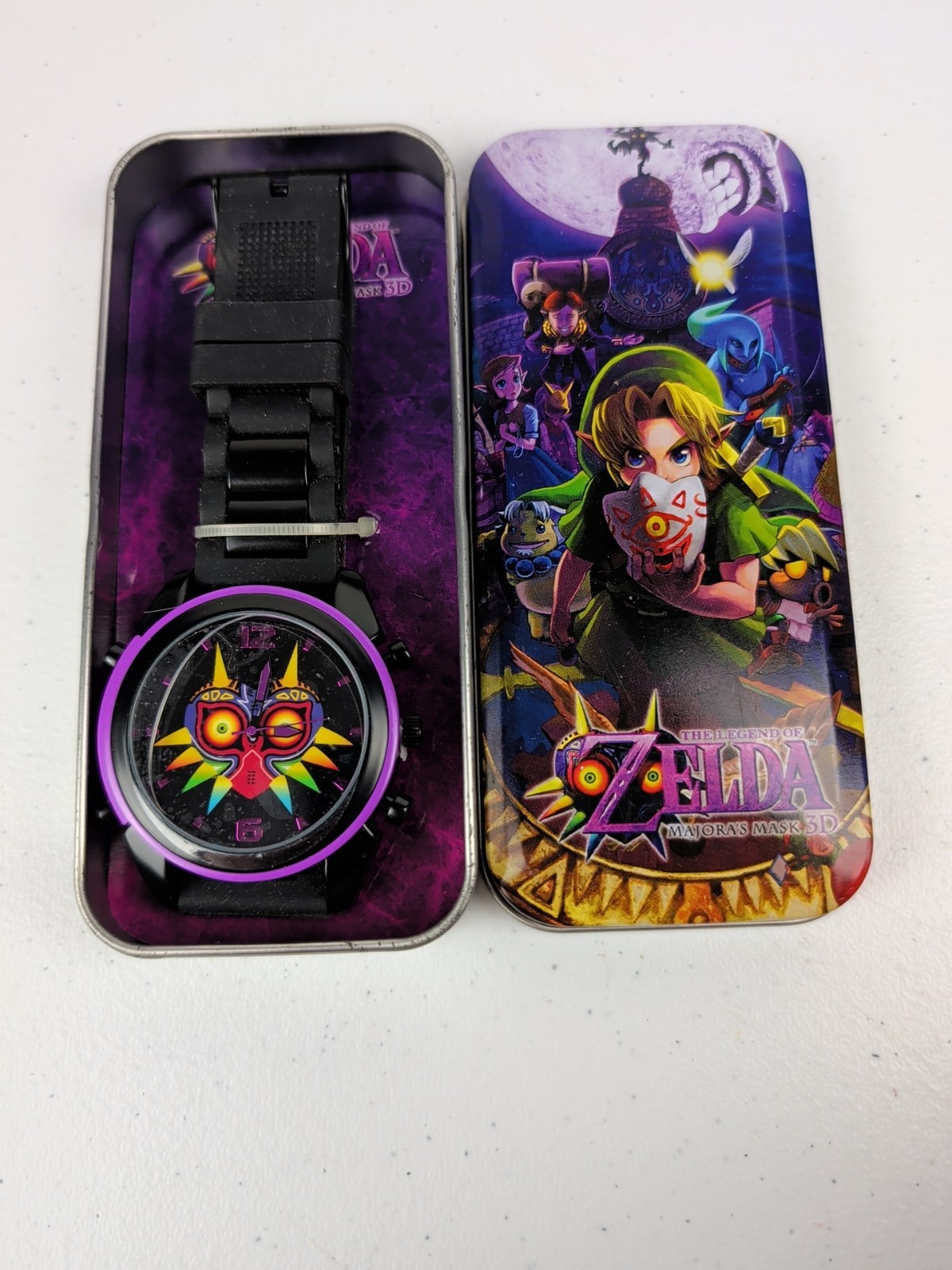 New The Legend of Zelda Majora's Mask 3D 2015 Black Band Watch In Tin 