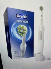 Oral-B Pro 1000 3D CrossAction Rechargeable Electric Toothbrush 3 BRUSH HEADS