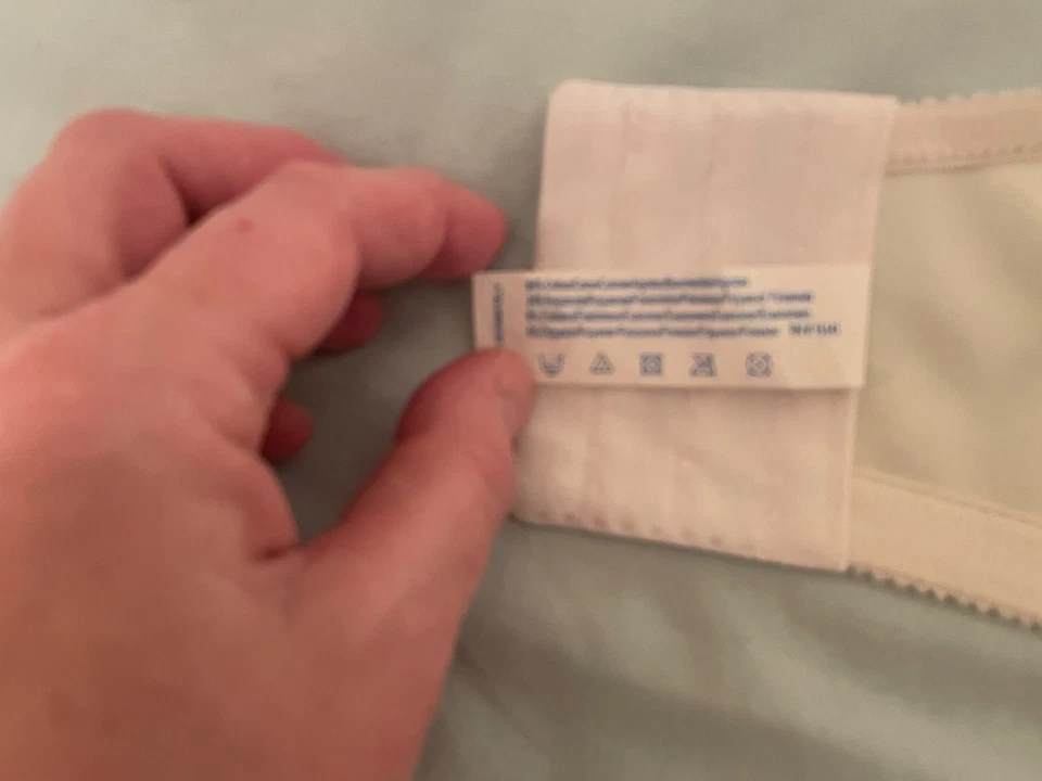 ladies white vanity fair bra, size 48DD - Image 3 of 3