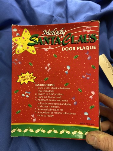 NIB Motion Activated MELODY SANTA CLAUS DOOR PLAQUE in original box never used - Picture 6 of 7