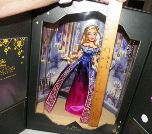 DISNEY DESIGNER COLLECTION LE 00056 /10000 AURORA DOLL NIB - Picture 4 of 9