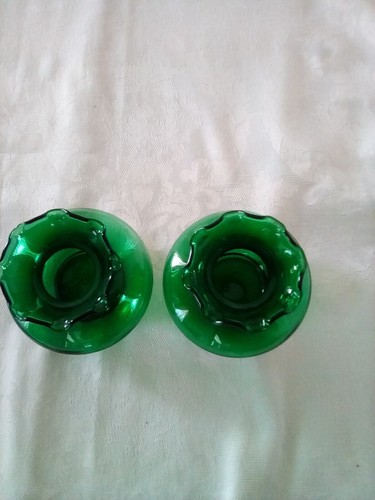 2 vtg. Green Anchor Hocking Sml Glass Scalloped Rim Bud Vase 3.5" Tall 4" W - Picture 4 of 6