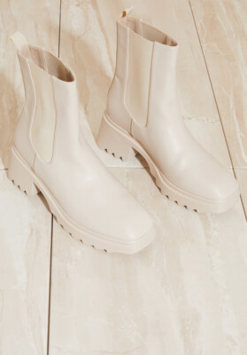 pretty little thing Cream Chelsea Boots Ankle Boots Size3 New In