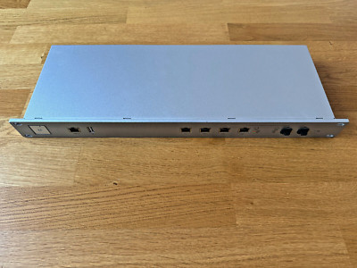 Ubiquiti Unifi Security Gateway Pro USG-PRO-4  1HE