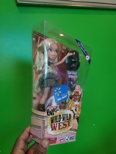 Bratz Wild Wild West Cloe Doll with Cool Cowgirl Accessories! MGA NEW in Box - Picture 3 of 5