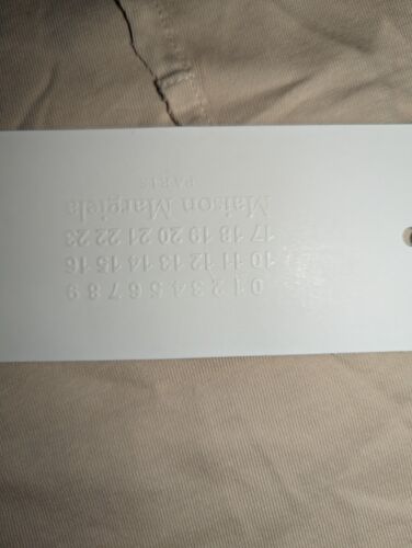 Camiseta corta Maison Margiela nueva con etiquetas talla 52 arena precio de venta sugerido por el fabricante 365 USD súper suave! - Imagen 3 de 6