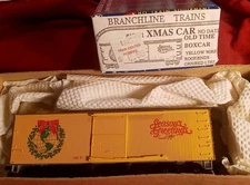 Seasons Greetings Christmas Old Time BoxCar Branchline HO R2R Red Bow Wreath Glo