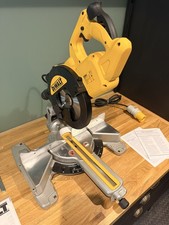 DeWalt DWS774 216mm Sliding Compound Mitre Saw | 1400W | 110V