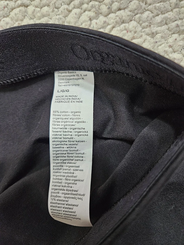 Organic Basics woman's LARGE L Black Core Capri Leggings NEW NWT workout - Image 4 of 4