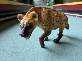Safari Ltd 2007 Spotted Hyena Wildlife Figure African Wildlife Toy Figurine