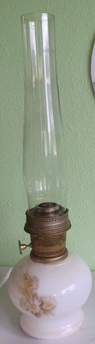 Mid-Century Vintage 23 Kerosene Oil Aladdin Lamp Gold Floral Milk Glass Chimney