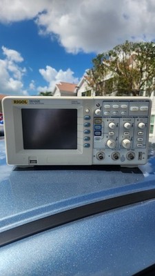 RIGOL DS1052E Digital Oscilloscope 2 Channel 50MHz 1GSa/s 8-bit USB