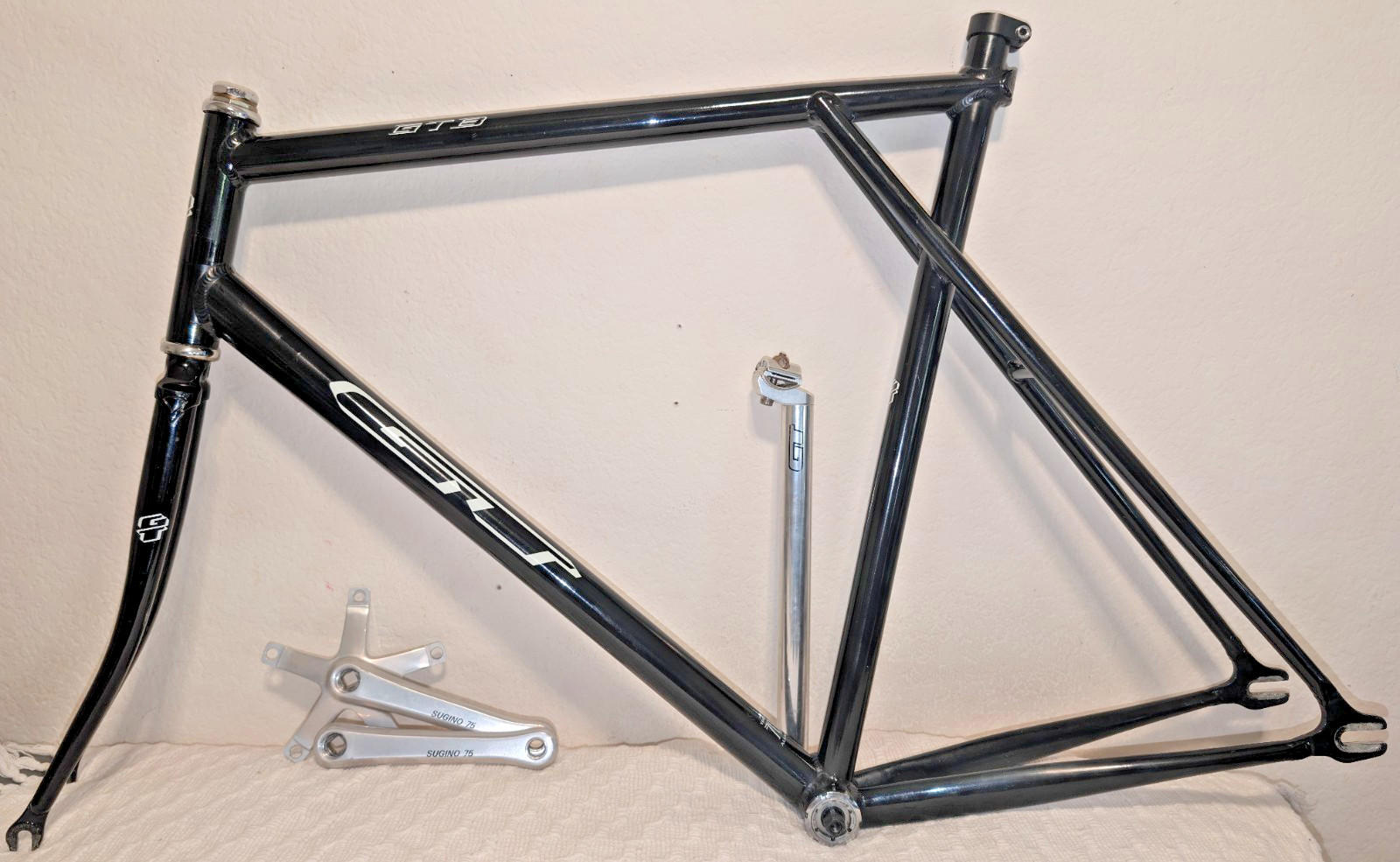 Rare 58cm GT GTB Track Frameset - Sugino 75 NJS Cranks & Ori