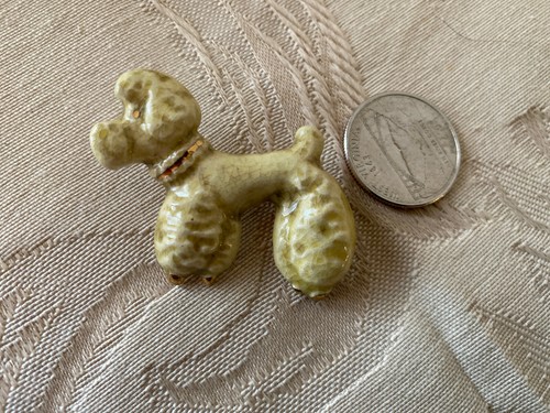 Spilla cane barboncino ceramica dipinta vintage p1028 made in France - Foto 1 di 3