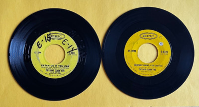 Lot Of 2 The Dave Clark Five - 45RPM - Catch Us If You Can, Everybody Knows