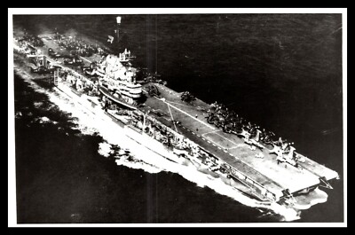 Photo USS Intrepid CVA-11 c1050s