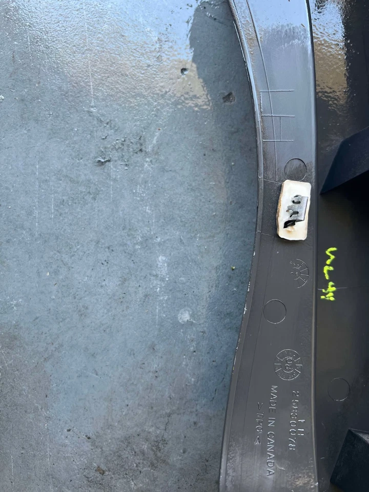 2006-2010 Hummer H3 LH Rear Left Pillar Quarter Panel Trim Pair Black OEM - Image 4 of 4