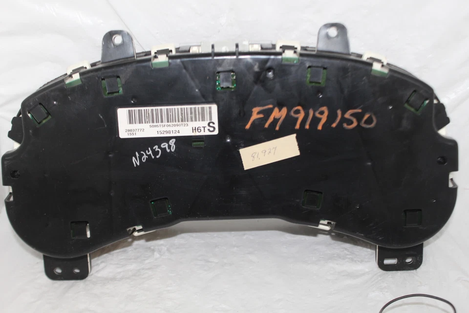 Speedometer Instrument Cluster Dash Panel 2006 07 Buick Rainier 81,927 Miles - Image 2 of 4