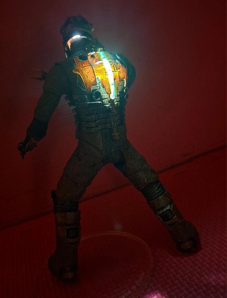 Neca Dead Space Isaac Clarke Action Figure With Plasma Cutter Working Light - Image 4 of 4