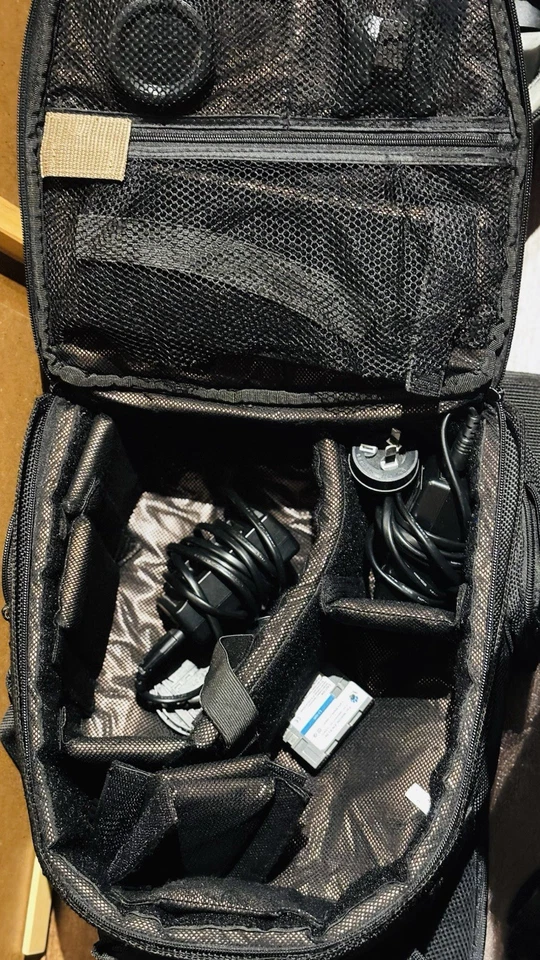 📷 Nikon D90 DSLR + 18-105mm VR Lens | Excellent Condition | Charger Included 🖤 - image 3 of 3