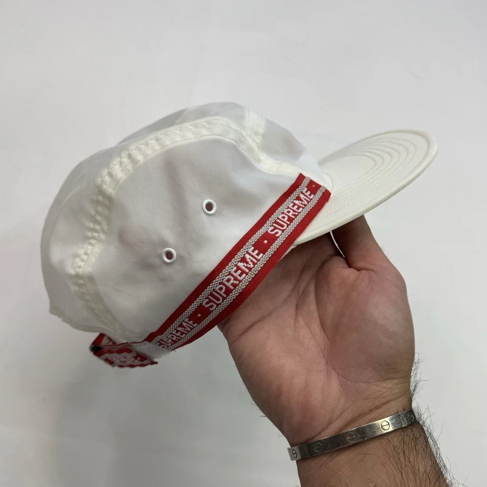 Gorra de campamento Supreme FW18 cinta tonal cinta lateral sombrero blanco/rojo Foto 3 de 4