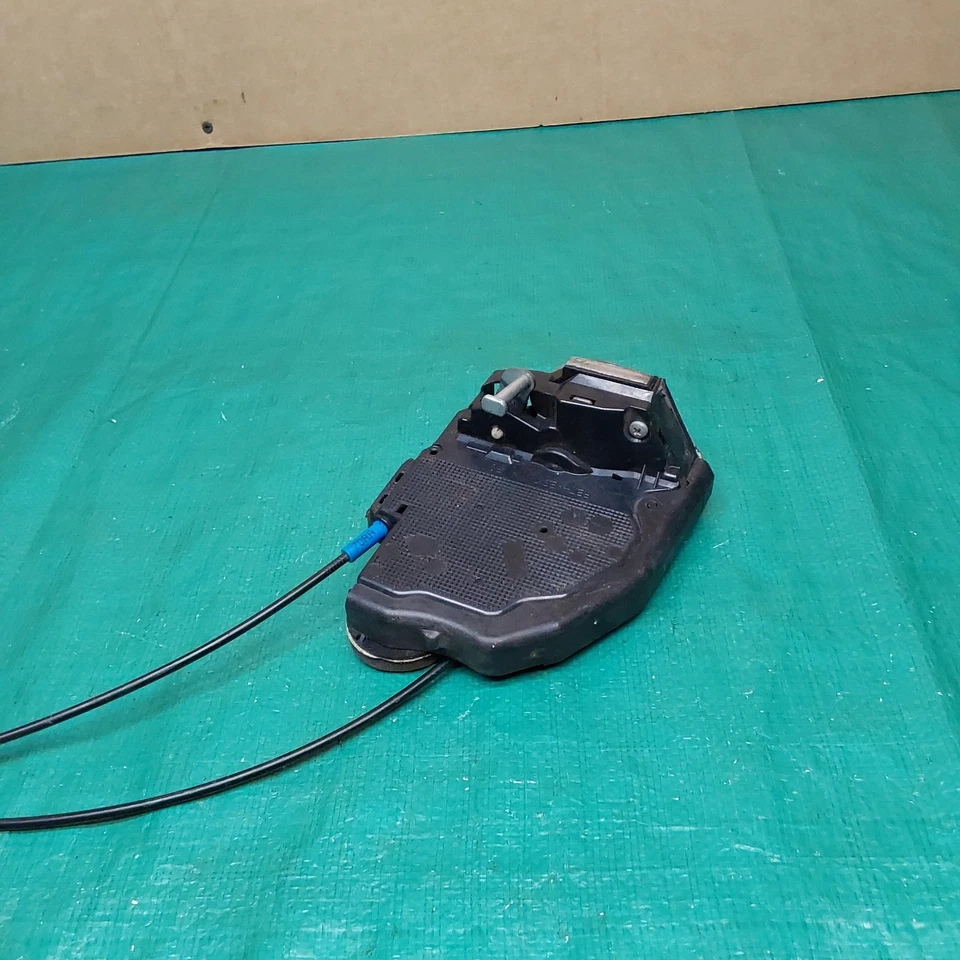 Actuador de bloqueo de pestillo de puerta trasera derecha Scion xB 2008-2015 OEM 7083104 Foto 4 de 4