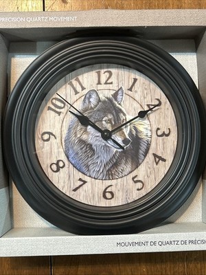 Reflective Art Wolf Clock