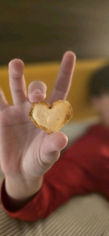 Buc-ee's Heart-Shaped Potato Chips - Novelty Heart Shape Chip