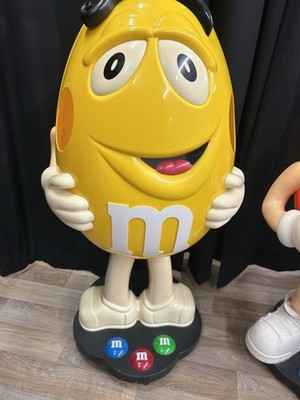 MEM YELLOW Candy Character 41'' Life Size Store Display On Wheels RARE MSMs 2006