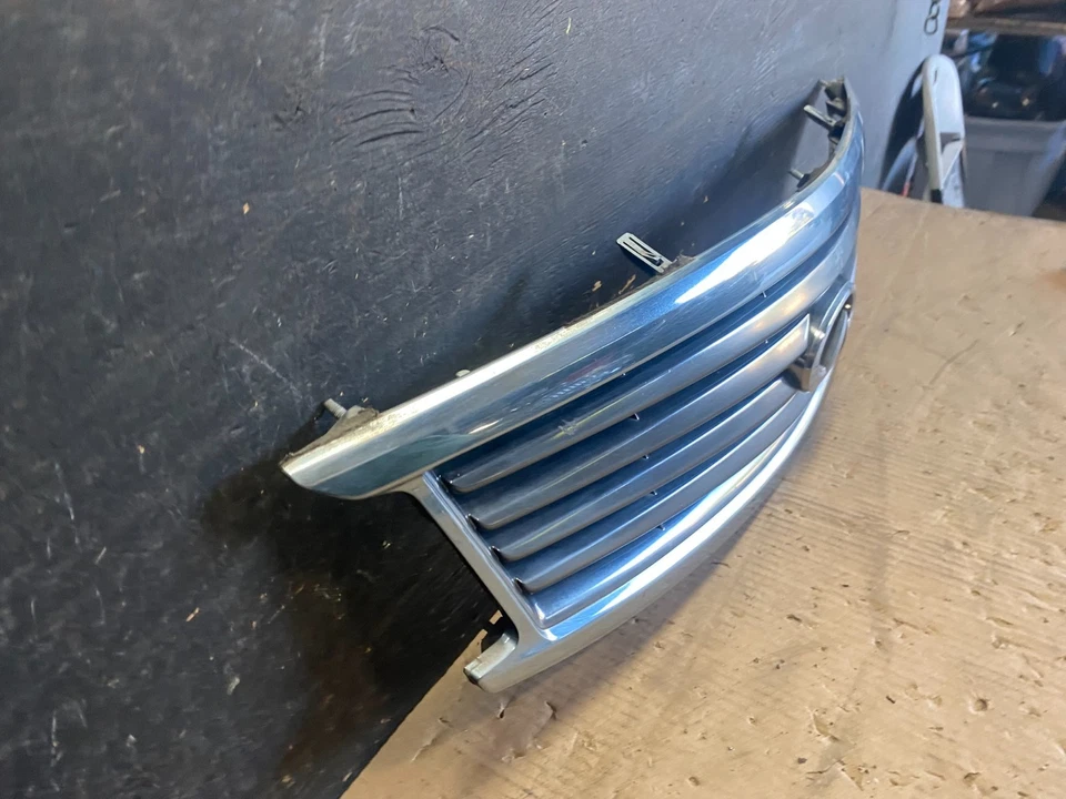 Parrilla superior delantera Infiniti G37 G25 2010 a 2015 OEM R5432 DG Foto 3 de 4