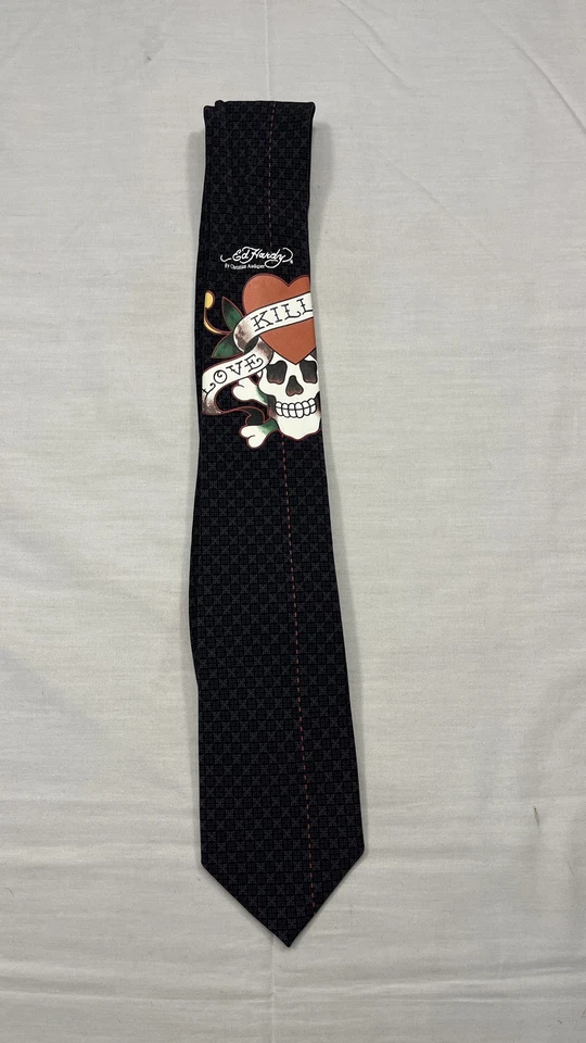 Corbata Ed Hardy Para Hombres Negra Love Kills Calavera Corazón Tatuaje Estampado Seda Gráfico Corbata Foto 3 de 4