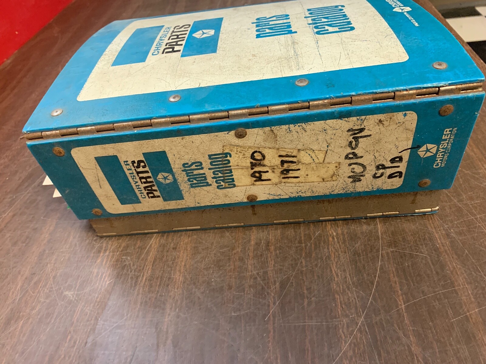 1970 1971 DEALER CHRYSLER MOPAR PARTS CATALOG BOOK HEMI CUDA GTX