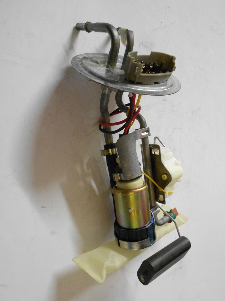 Conjunto de bomba de combustible para Mercury Topaz 140 1984-85 / 2,3 L Foto 2 de 2