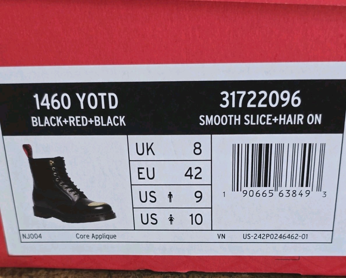 dr martens 1460 mens Size 9, women Size 10.