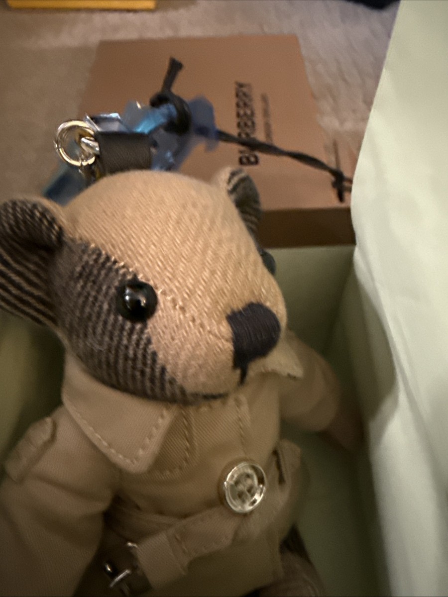 【BURBERRY】送料/関税込 Thomas Bear Charm in Trench Coat 335435E5-DDD7-4C23-851A-
