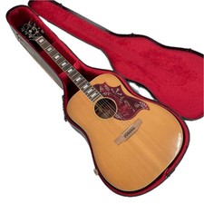 Chitarra acustica personalizzata Gibson Hummingbird con custodia rigida