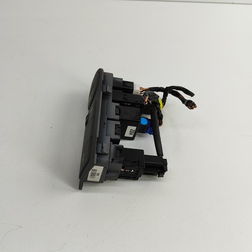 HYUNDAI H-1 Cargo TQ Headlight Fog Light Switch 93310-4H000 2.5 Diesel 81kw  - Picture 2 of 7