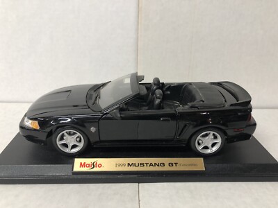 Maisto 1999 Ford Mustang GT Convertible 5 Speed Black 1:18 Diecast