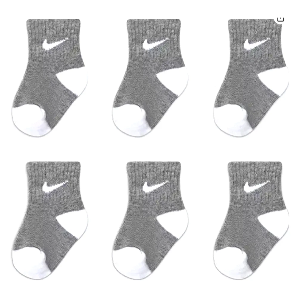 Nike Toddler 6 Pk Grey White Ankle Cotton Cushion Swoosh Logo Sock Set 2-4 Yrs
Opens in a new window