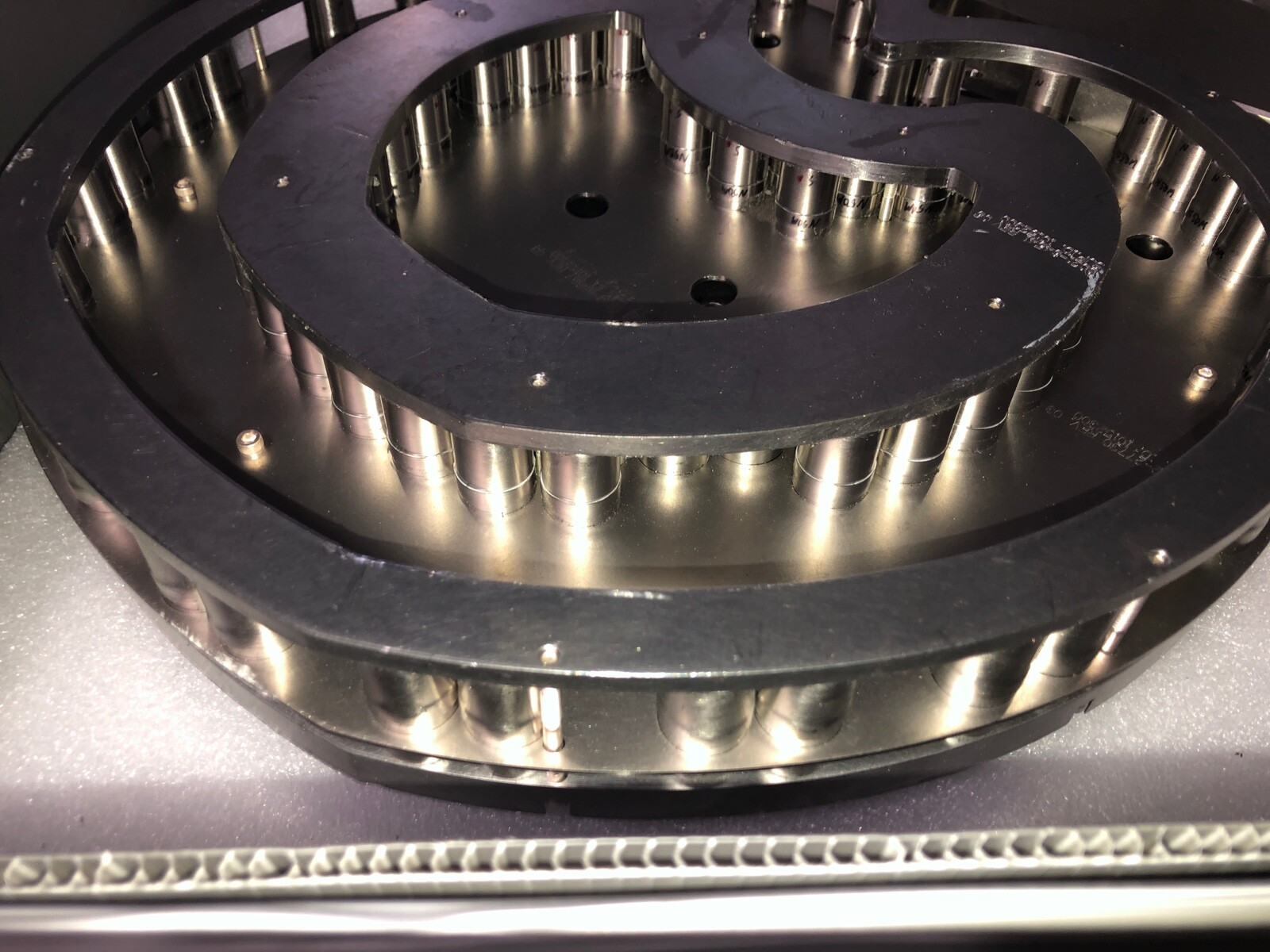 AMAT 300mm ENDURA MAGNET ASSY 0010-65687/0021-84541/0022-27730 
