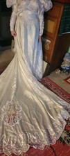 Vintage 1980s 1990s full glamour long train wedding dress womens 2 4 bustle lace