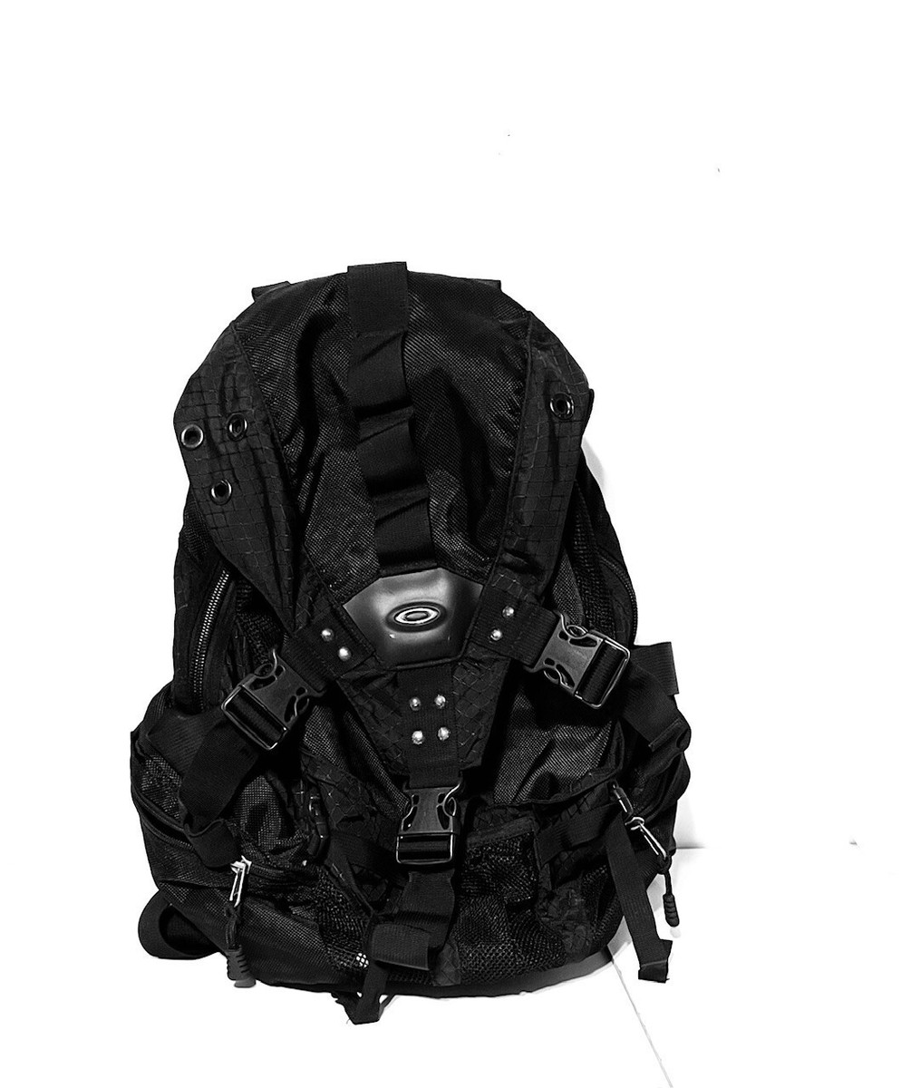 VINTAGE Oakley Men Backpack Multi-Pockets Black Big Riding Hiking 