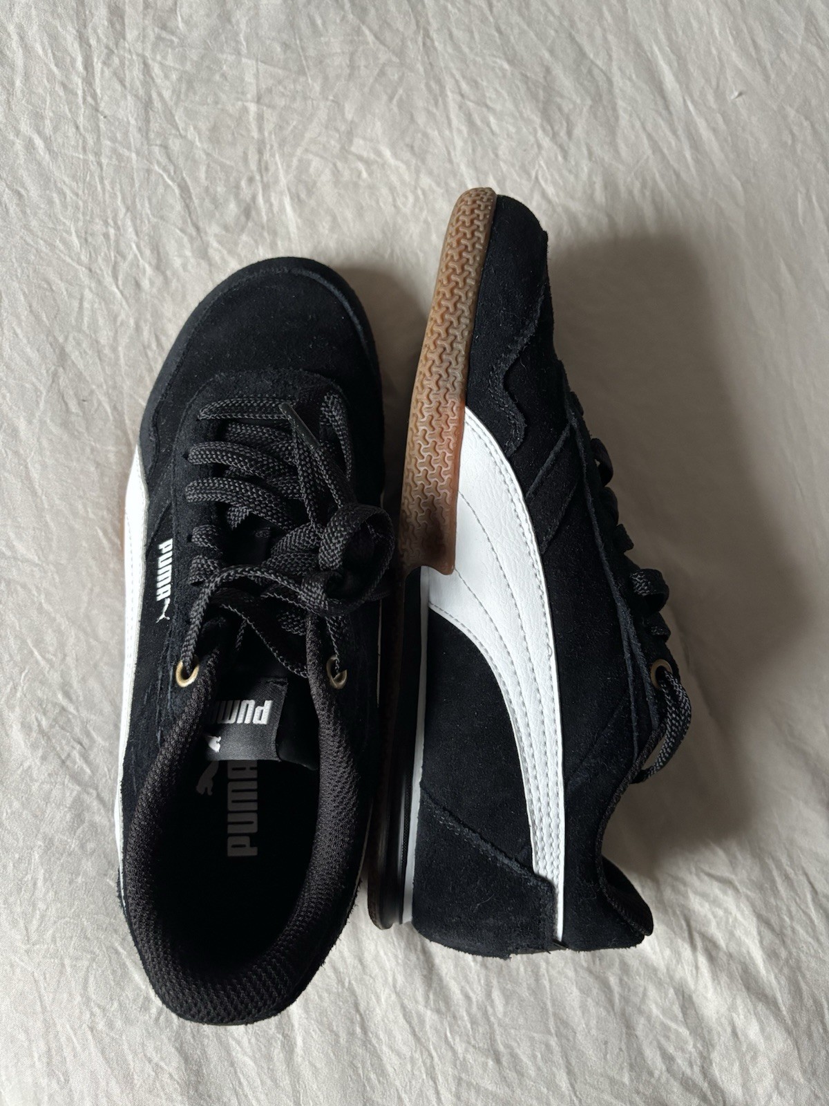 PUMA Black White Low Top Lace Up Women’s size 6 Athletic Walking Sneakers