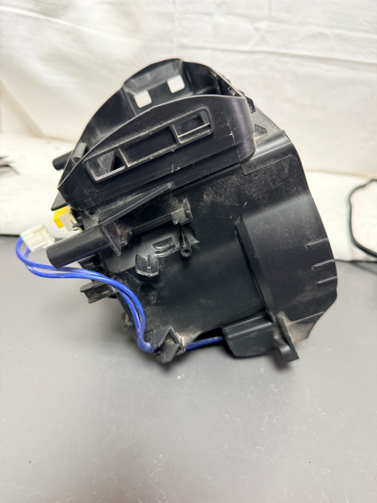 Vacuum Cleaner Motor Amazon Basics VCS35B15KC-70 Genuine Working Used image 3