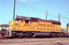 ORG SLIDE UPY 858 SD38-2 X-MP