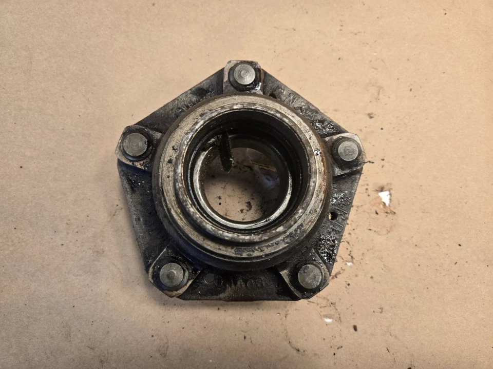 Buje trasero Austin Healey 3000 OEM ATC7593 Foto 2 de 4